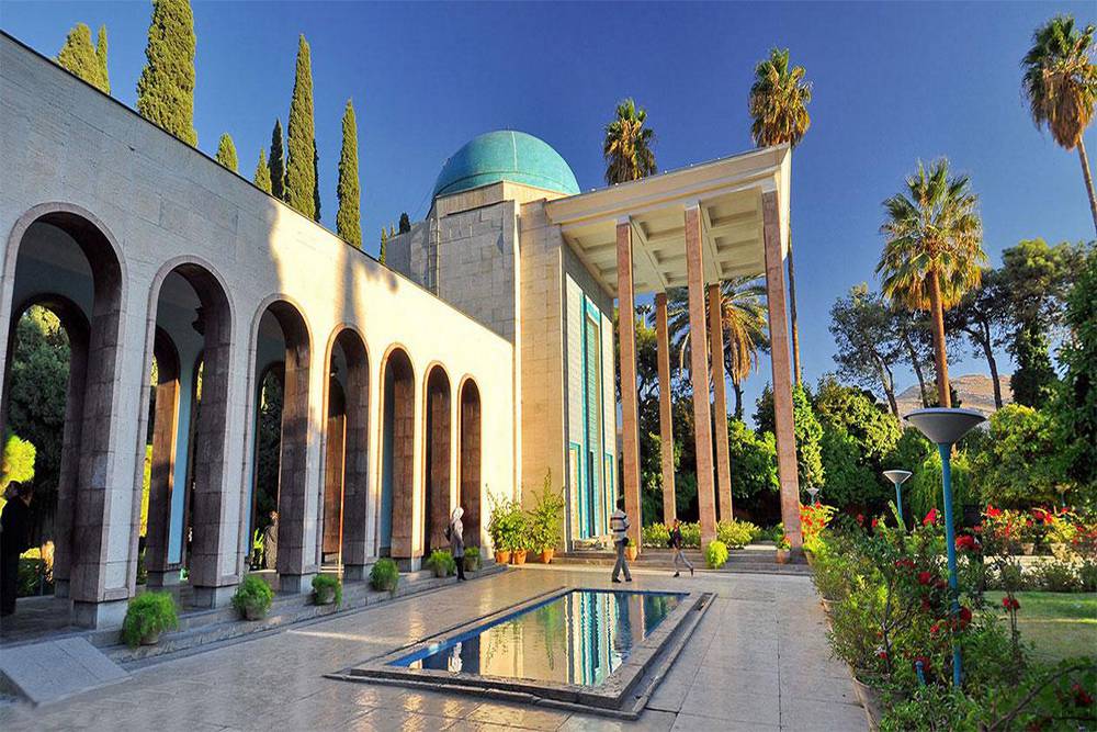 tomb-of-saadi-Shiraz-attractions-the world-wide famous Persian Poet